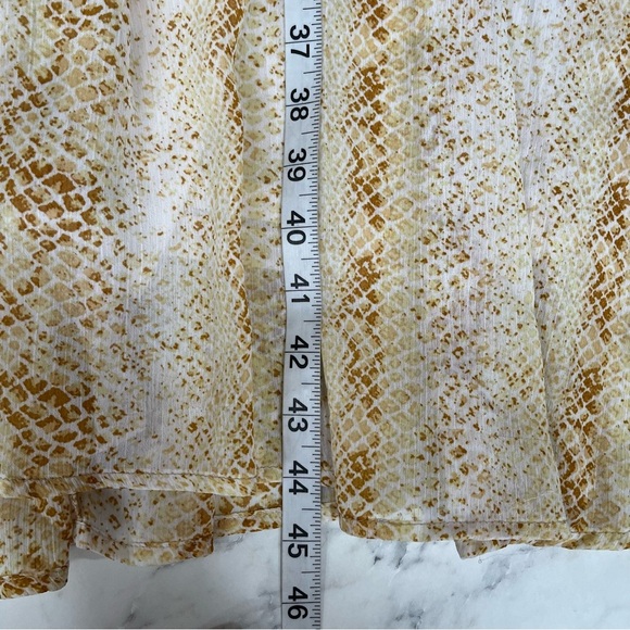 Moon River snakeskin print tiered midi dress long sleeve button front medium - Picture 8 of 12